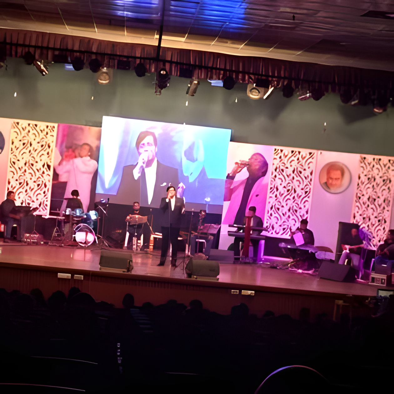 Dr. Arpit Deliwala performing on stage